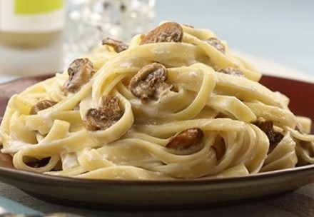 Creamy Fettuccine with Mushrooms image